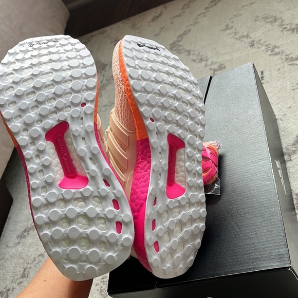 NWT Adidas Ultraboost DNA - Picture 7 of 9